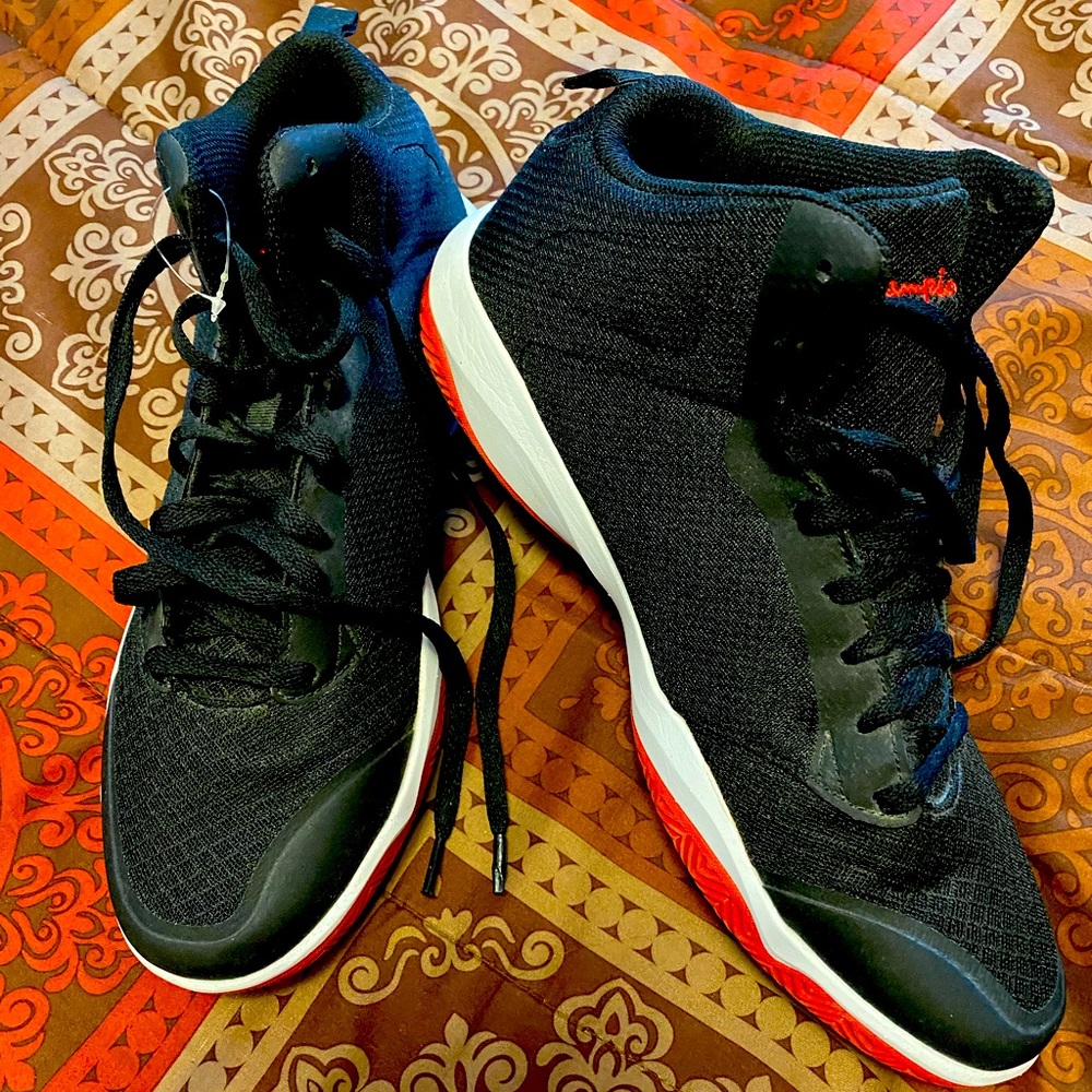Mens sz11 black Champion brand sneakers!!  Nice